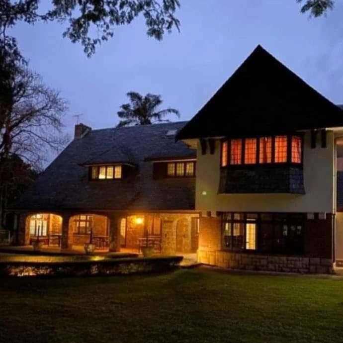 Отель Eagle Wind Manor Хиллкрест Экстерьер фото